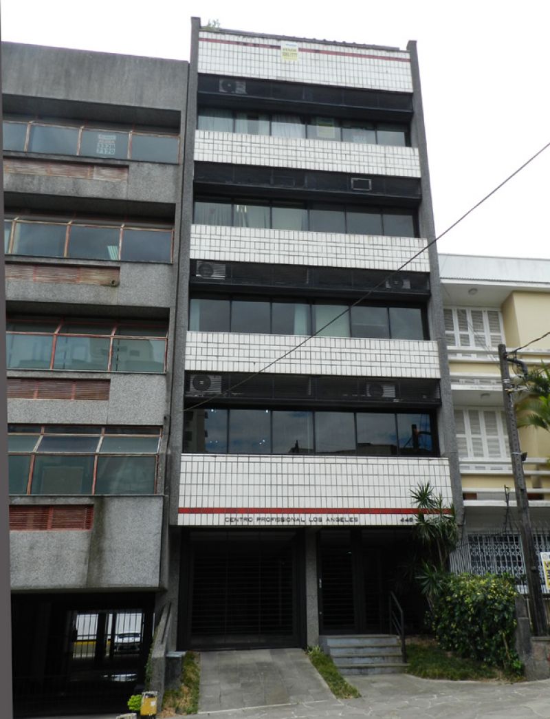 Conjunto com 35 m² Av. Taquara, 446 | Petrópolis | R$ 680,00 