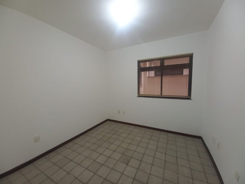 Apto no bairro Jardim Amália em VOLTA REDONDA