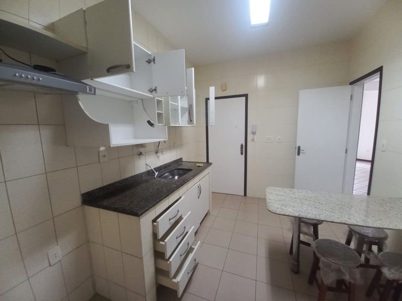 Apto no bairro Jardim Amália em VOLTA REDONDA