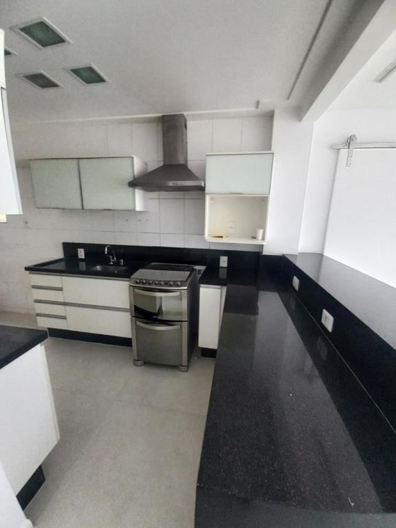 Apto no bairro ATERRADO em VOLTA REDONDA