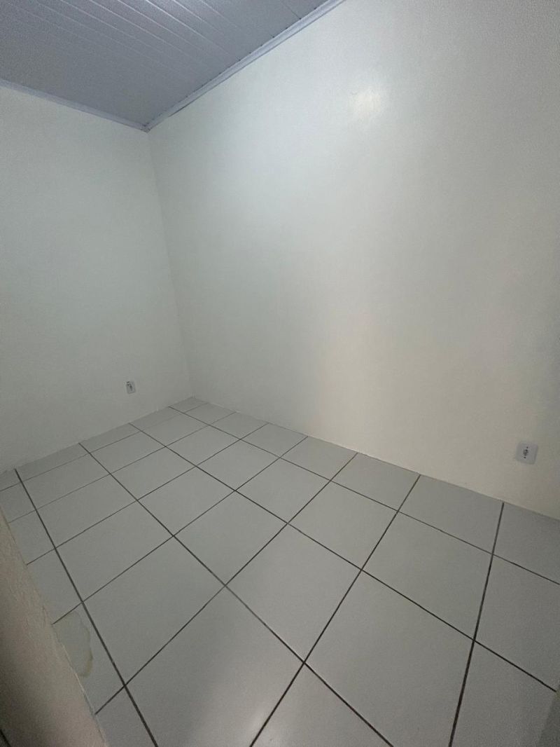 KIT / JK 2 quartos no bairro CENTRO em TAQUARA