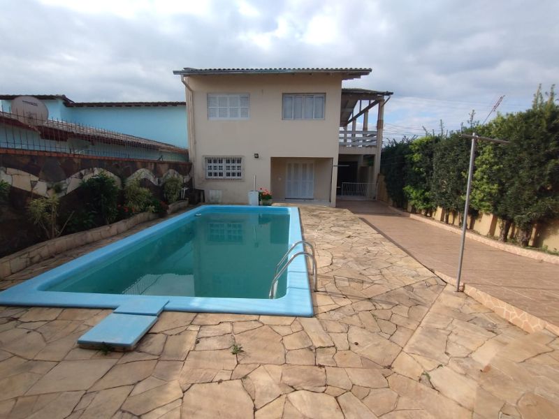 CASA 3 quartos no bairro RECREIO em TAQUARA