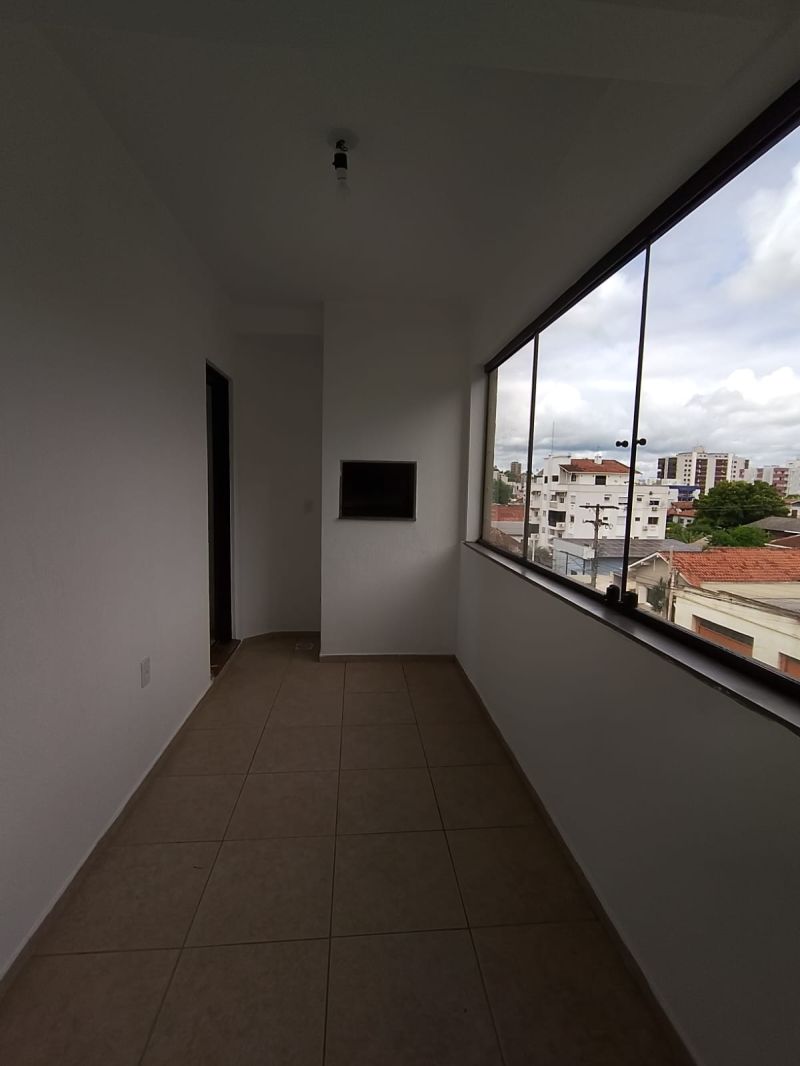 APTO 2 quartos no bairro SAGRADA FAMILIA em TAQUARA