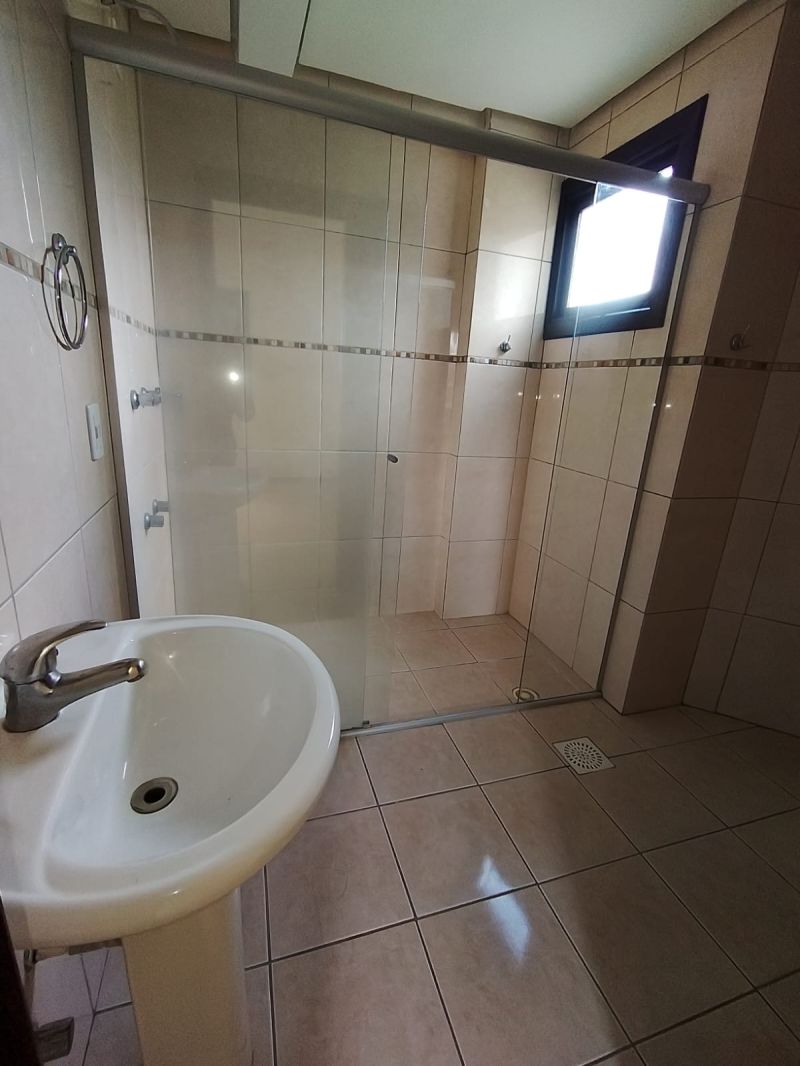 APTO 2 quartos no bairro SAGRADA FAMILIA em TAQUARA