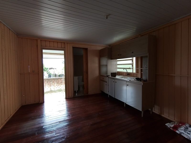 CASA/FUNDOS 2 quartos no bairro SANTA TEREZINHA em TAQUARA