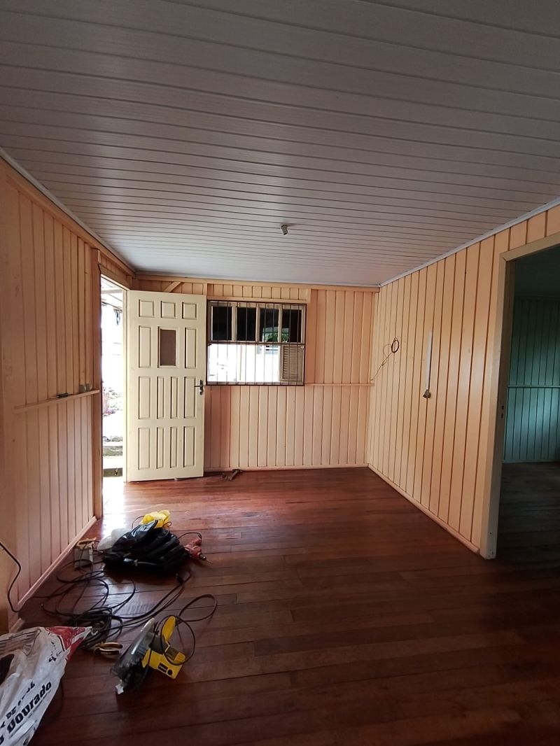 CASA/FUNDOS 2 quartos no bairro SANTA TEREZINHA em TAQUARA