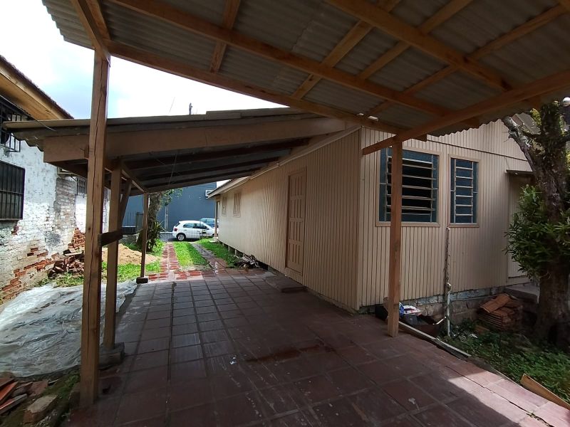 CASA/FUNDOS 2 quartos no bairro SANTA TEREZINHA em TAQUARA