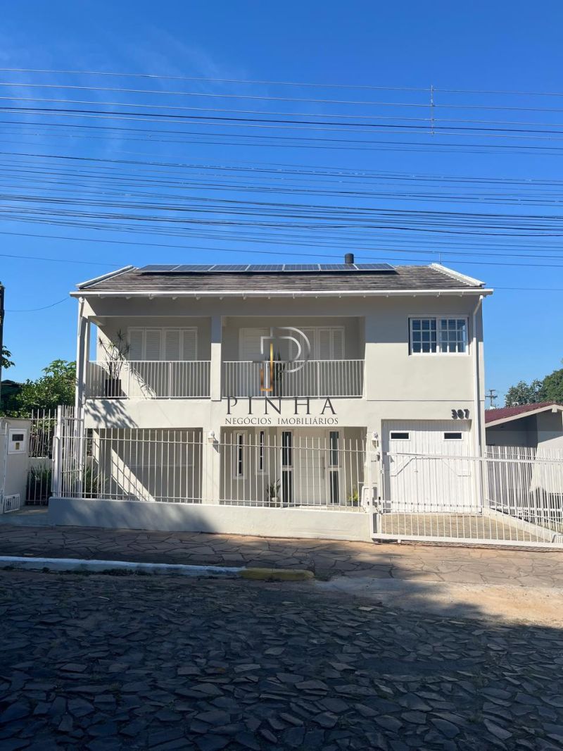 SOBRADO 4D no bairro Santa Teresinha em Taquara