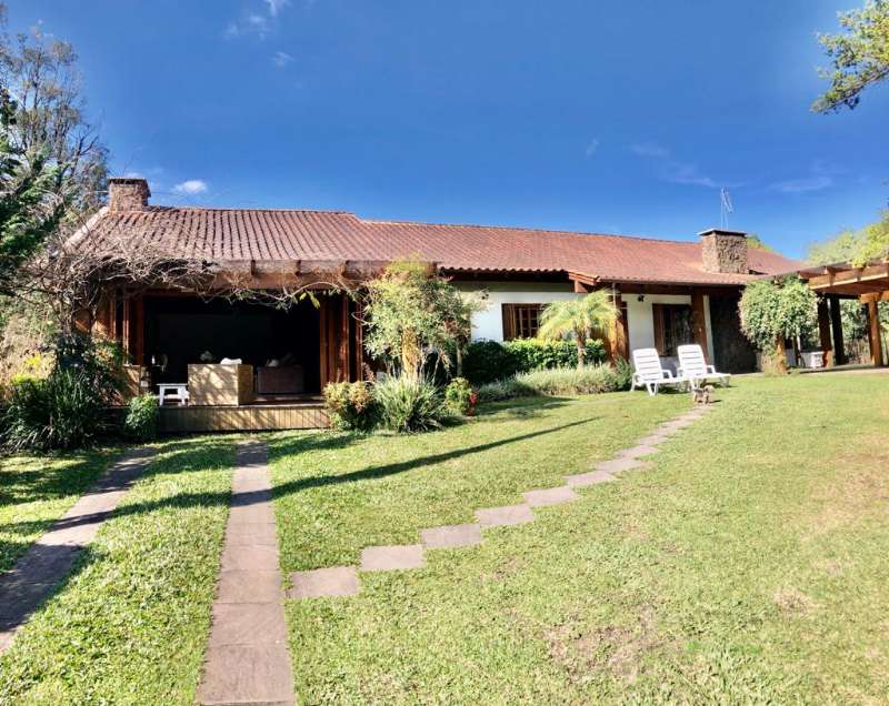 CASA DE ALVENARIA 3D no bairro Bosque Sinosserra em Canela