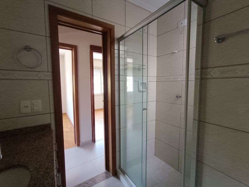 Apto no bairro SAO JOAO em PORTO ALEGRE