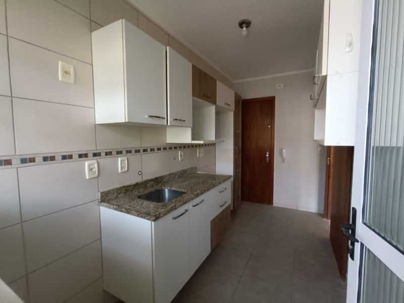 Apto no bairro SAO JOAO em PORTO ALEGRE