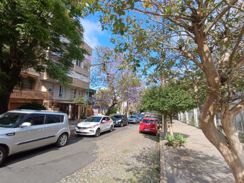 Apto no bairro SAO JOAO em PORTO ALEGRE