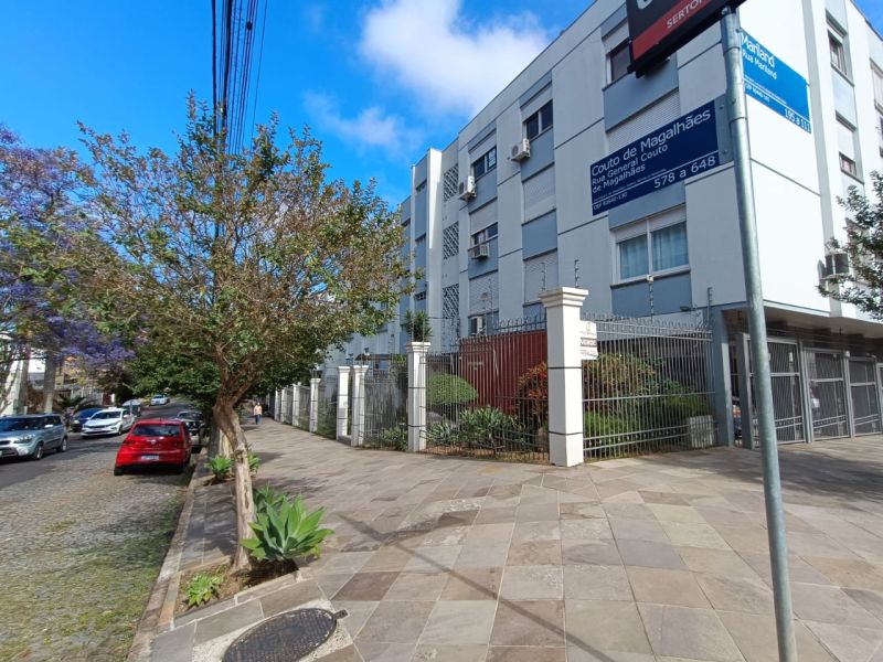 Apto no bairro SAO JOAO em PORTO ALEGRE