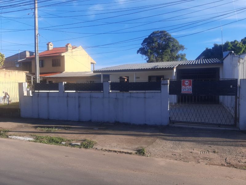 CASA no bairro Vila Monte Carl... em Cachoeirinha