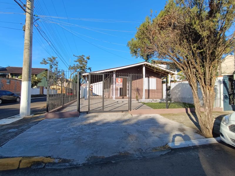CASA no bairro Parque Da Matri... em Cachoeirinha