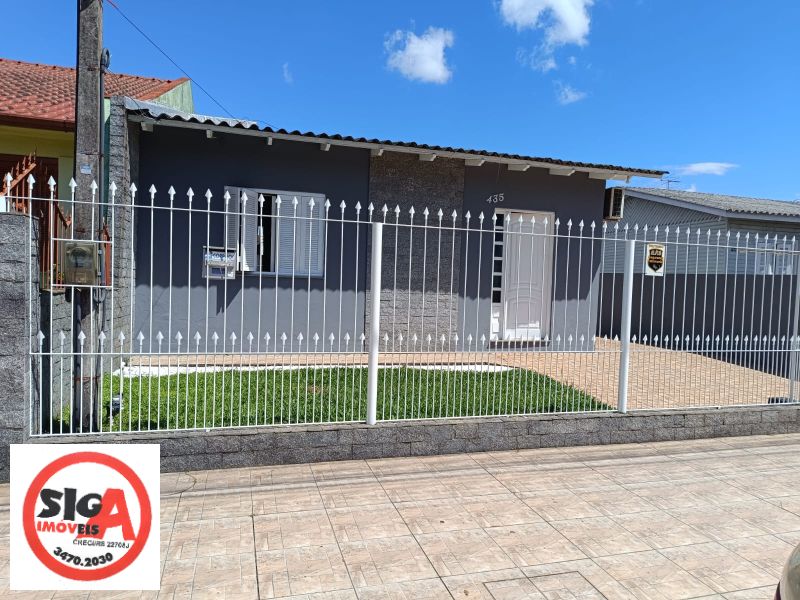 CASA 3D no bairro Vila Monte Carl... em Cachoeirinha