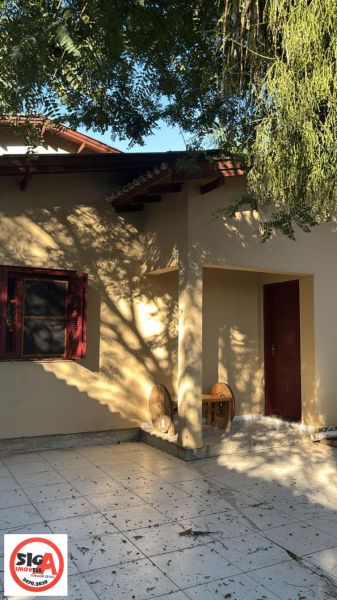 CASA 3D no bairro Chácara Das Ro... em Cachoeirinha