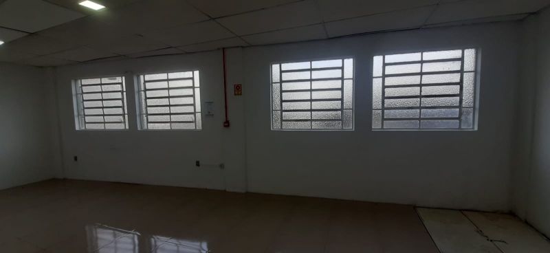 Loja no bairro VILA IMBUHY em CACHOEIRINHA