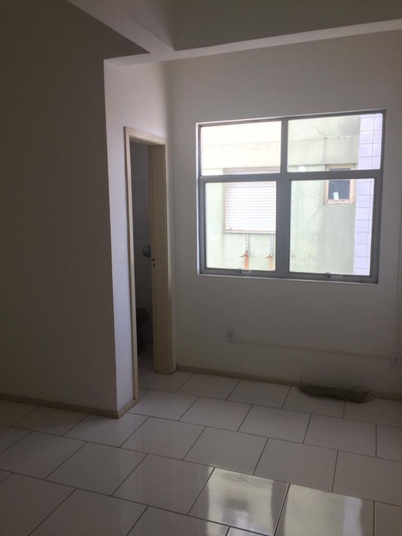Sala no bairro VILA CACHOEIRINHA em CACHOEIRINHA