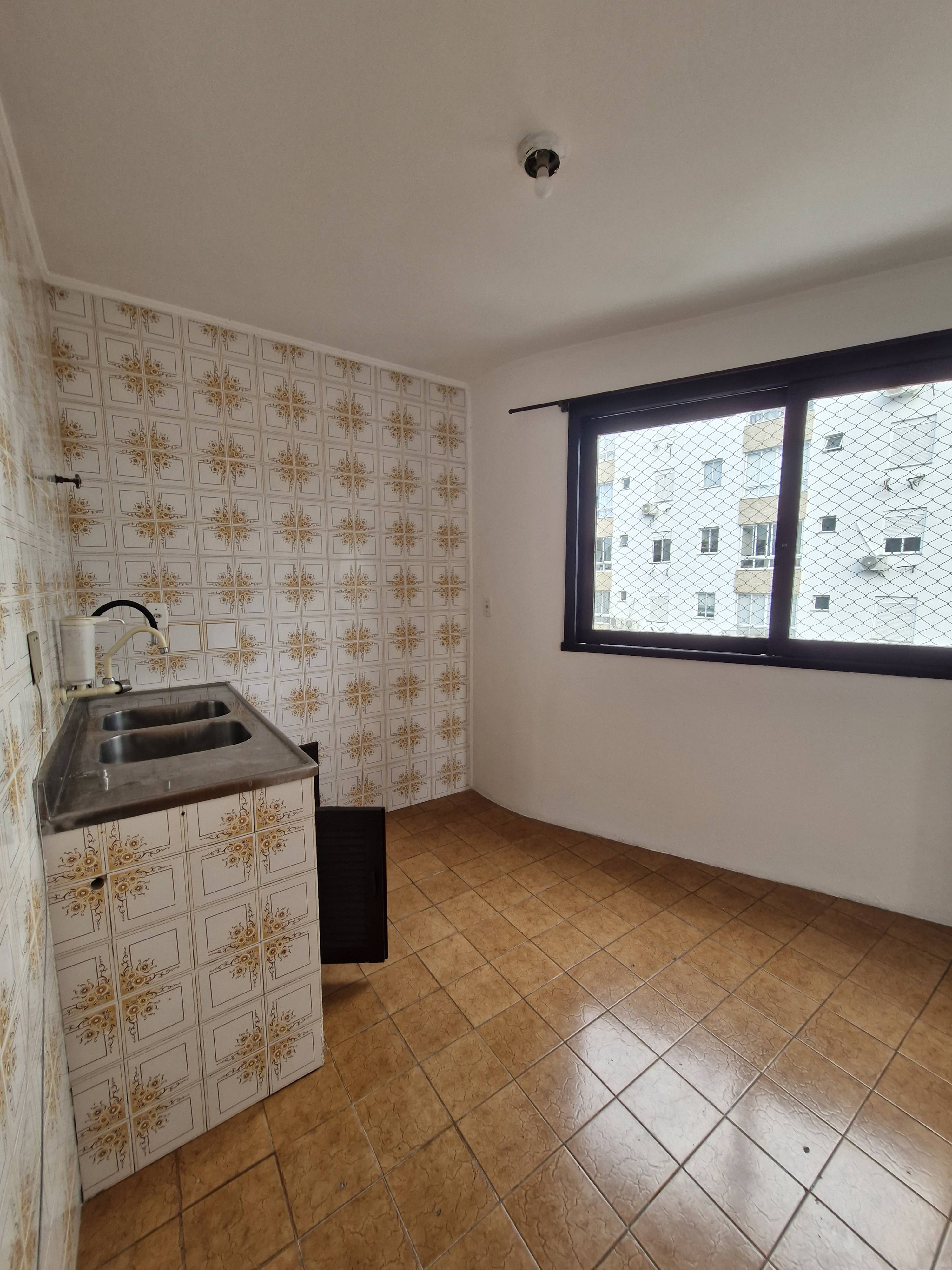 APARTAMENTO em