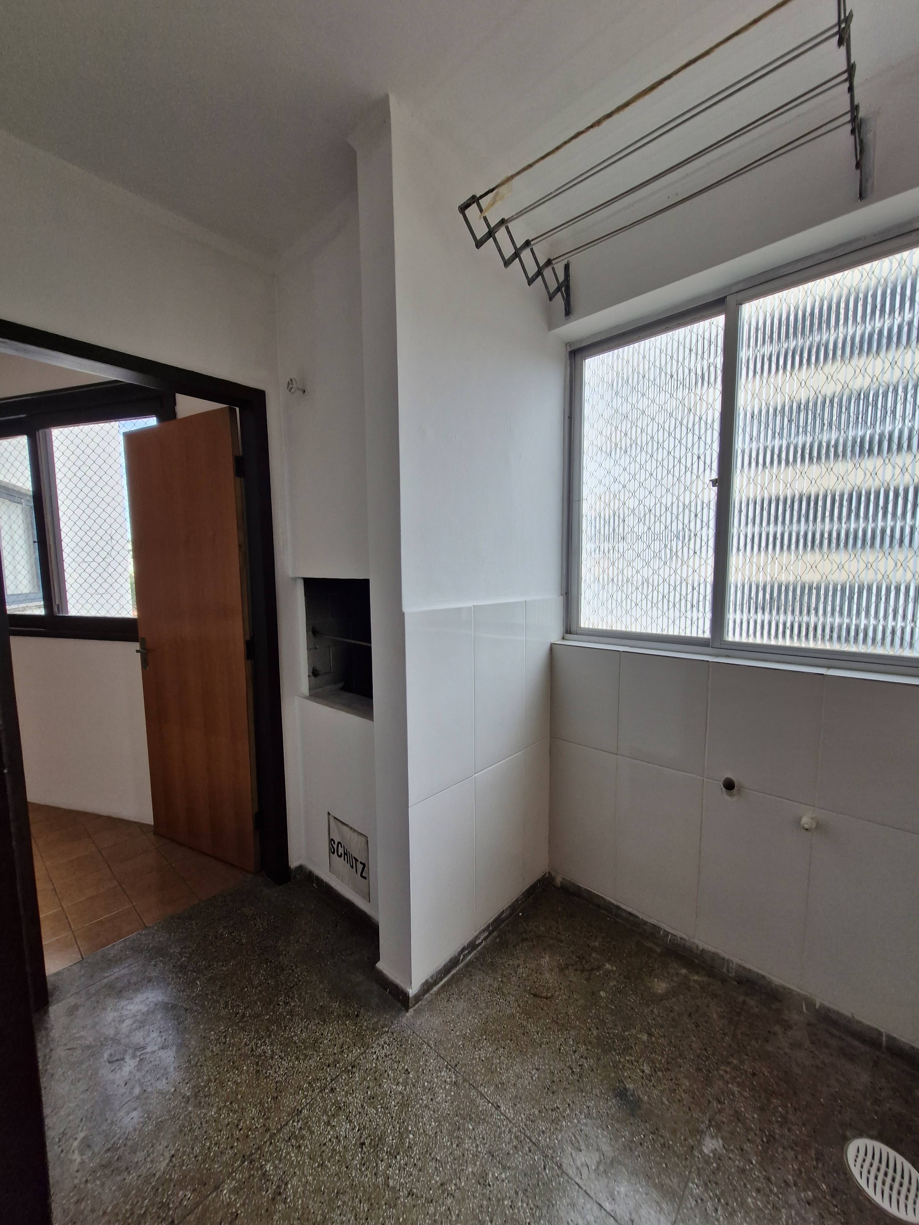 APARTAMENTO em