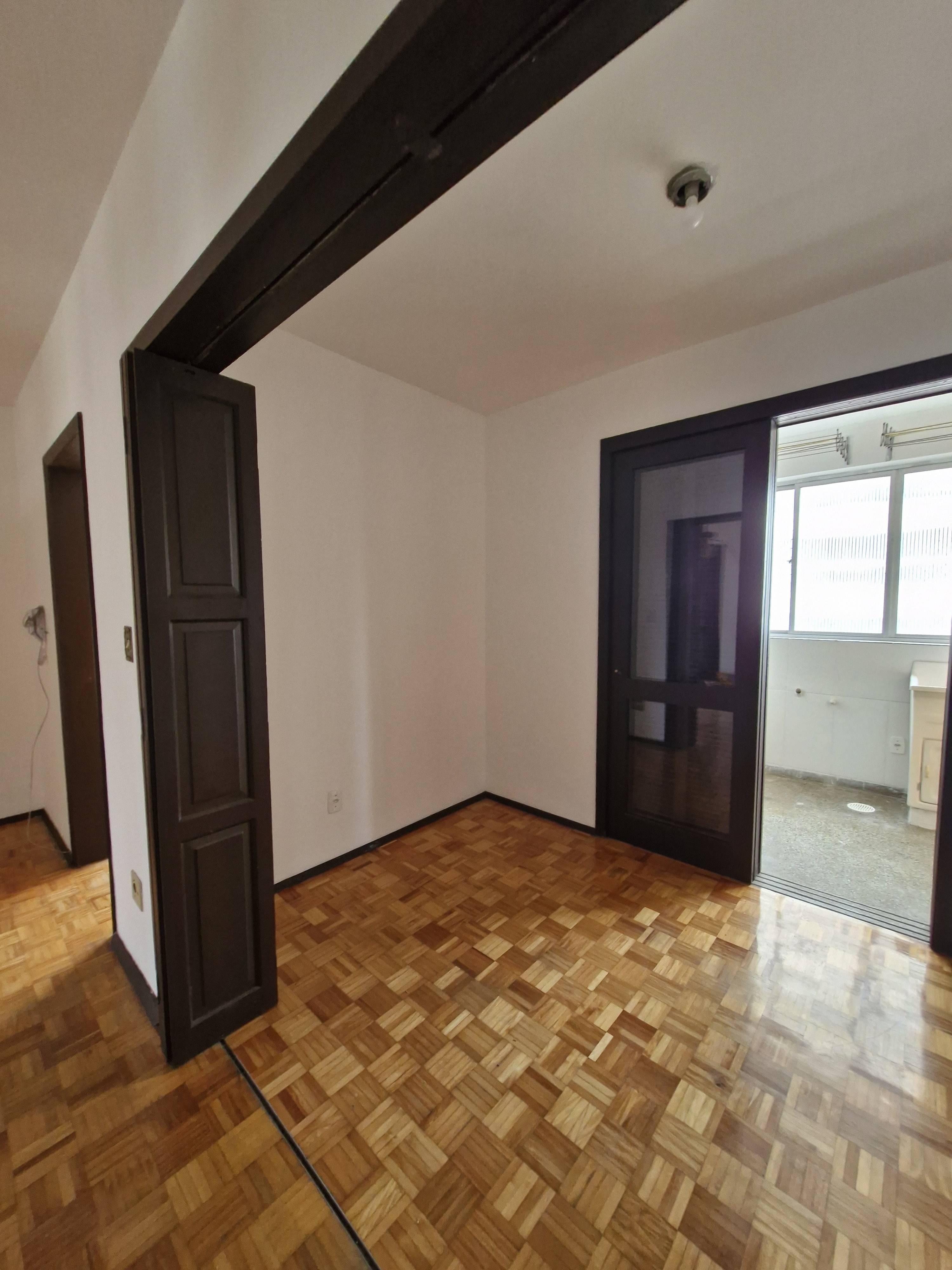 APARTAMENTO em