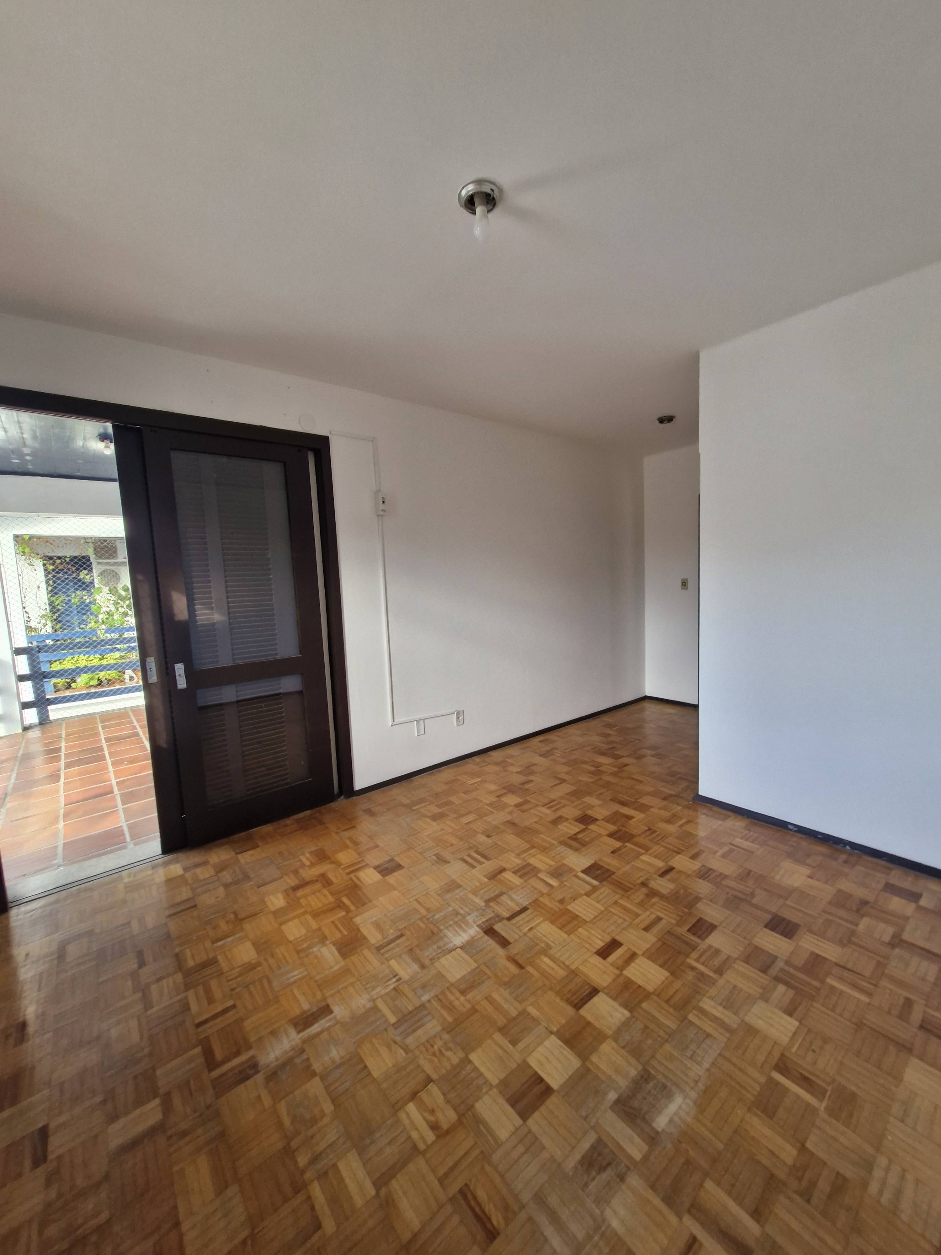 APARTAMENTO em
