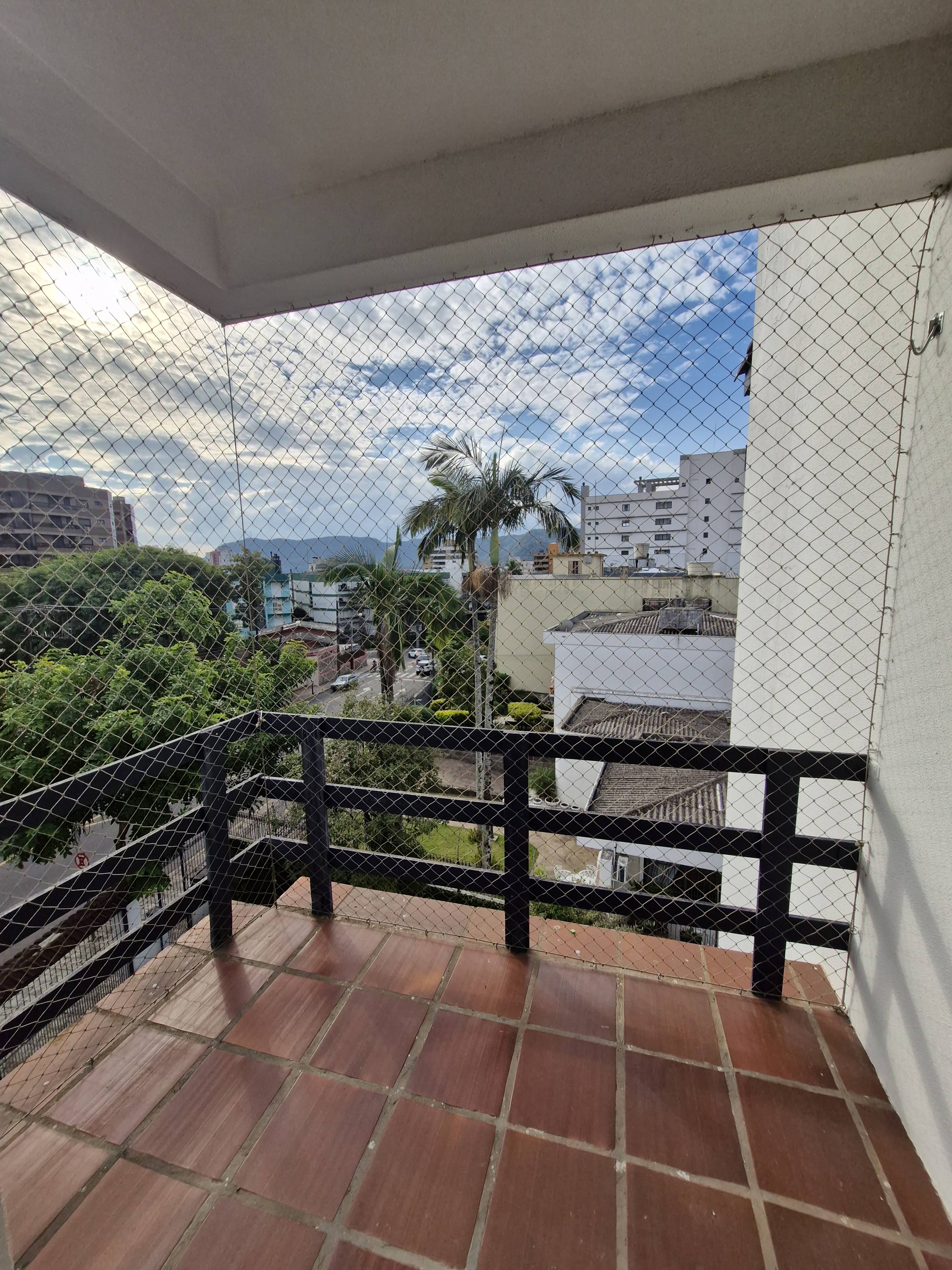 APARTAMENTO em