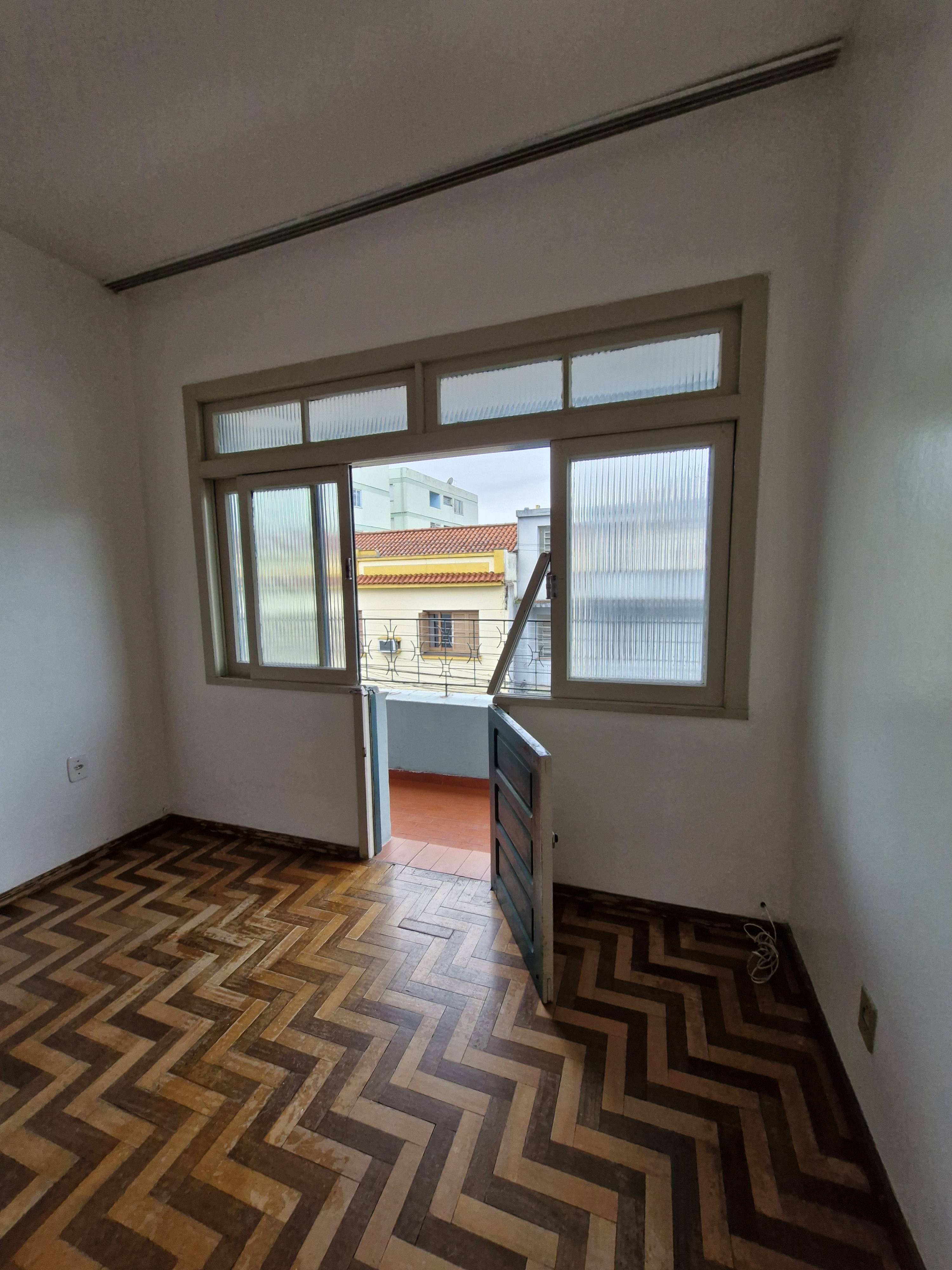 APARTAMENTO em