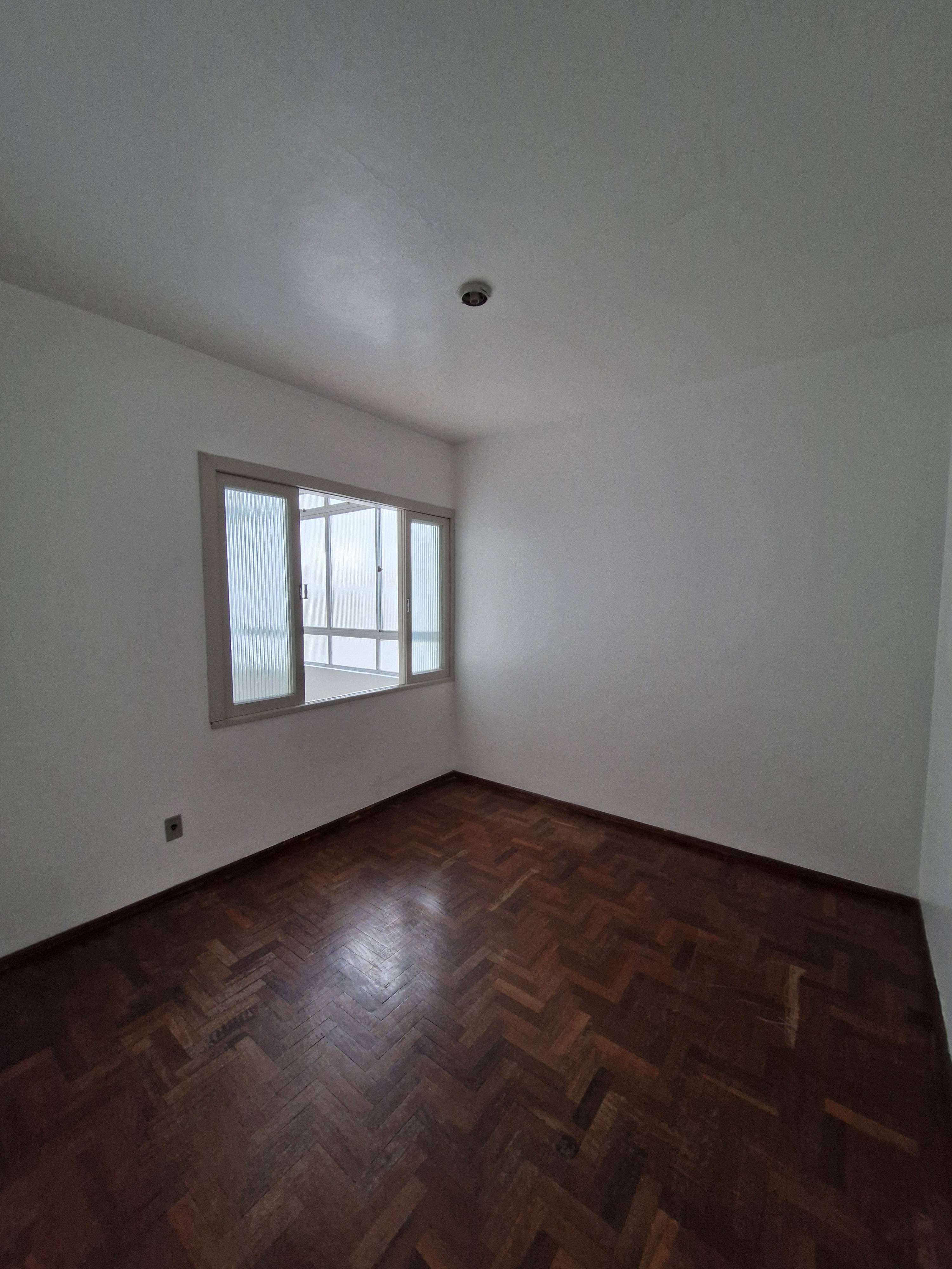 APARTAMENTO em