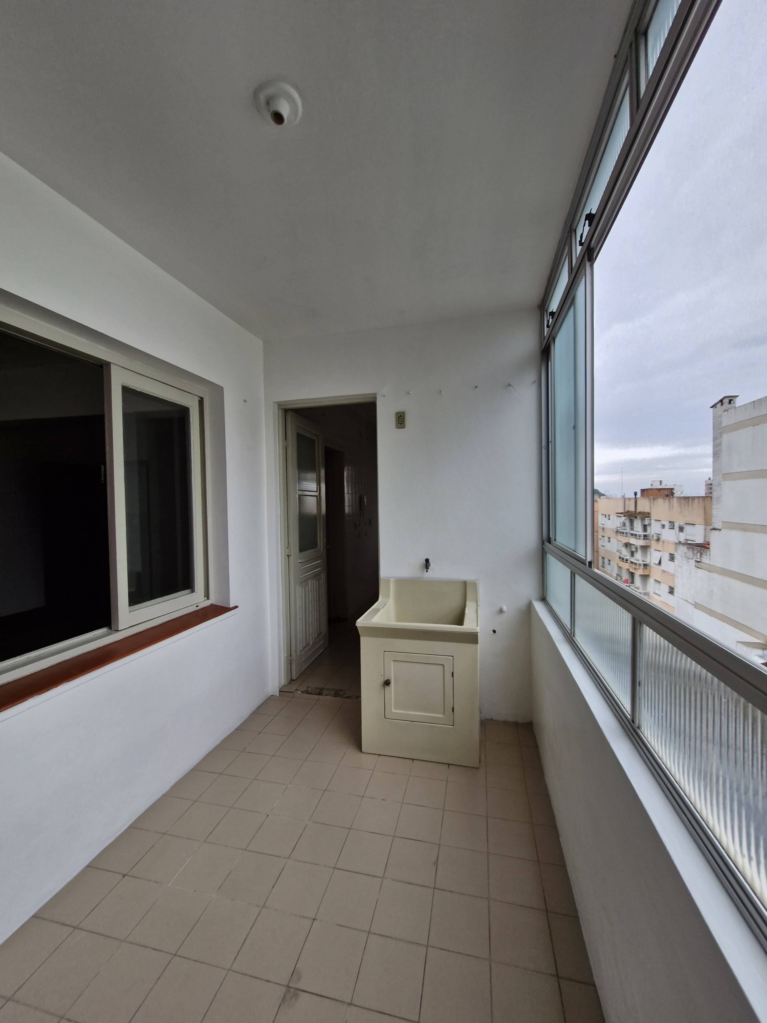 APARTAMENTO em
