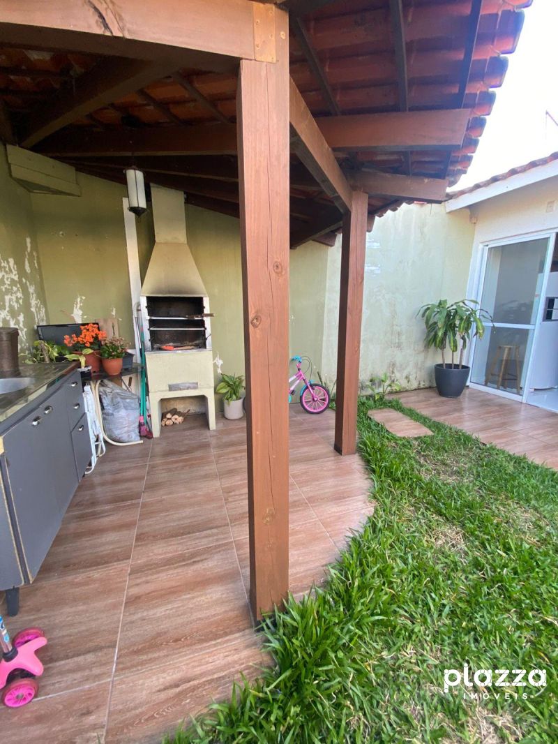 Casa à venda em condomínio fechado. 