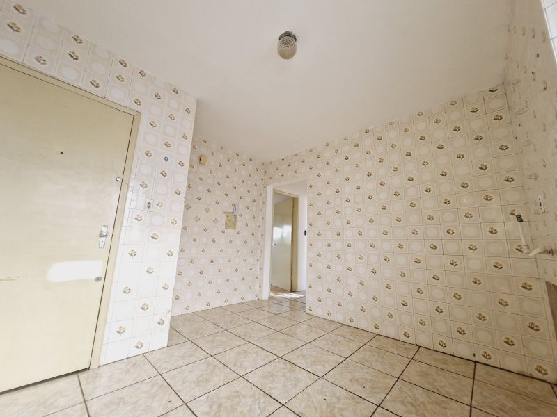 APARTAMENTO em