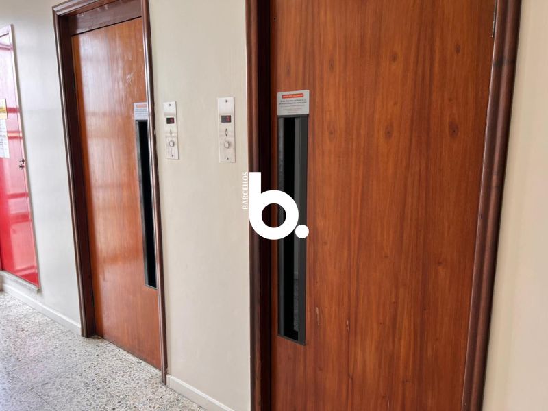 APTO EM FRENTE AO INST.DE ARTES DA UFRGS, PROXIMO AO COMPLEXO HOSPITALAR SANTA CASA