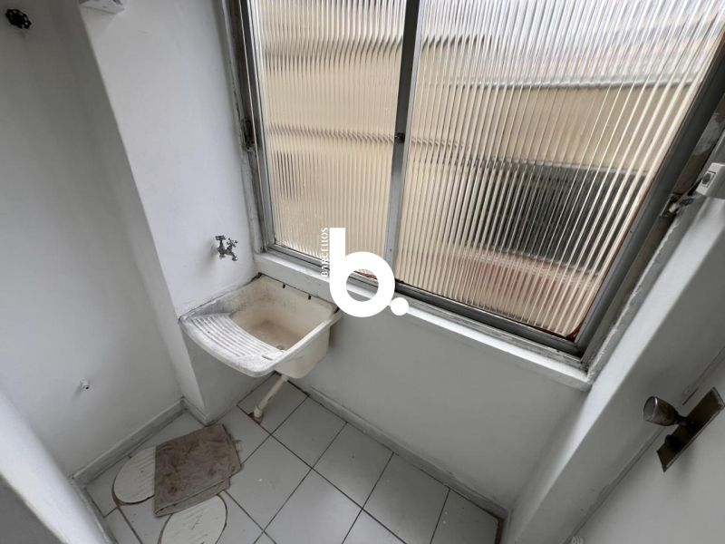 APTO EM FRENTE AO INST.DE ARTES DA UFRGS, PROXIMO AO COMPLEXO HOSPITALAR SANTA CASA