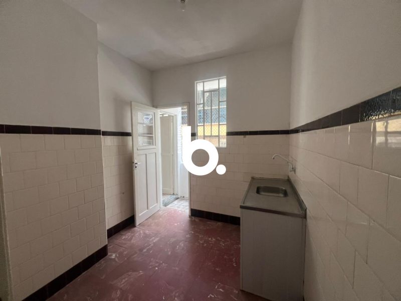 APTO BEM LOCALIZADO E ECONÔMICO