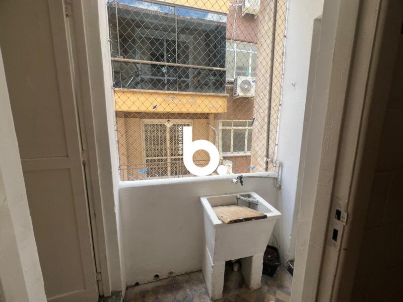 APTO BEM LOCALIZADO E ECONÔMICO