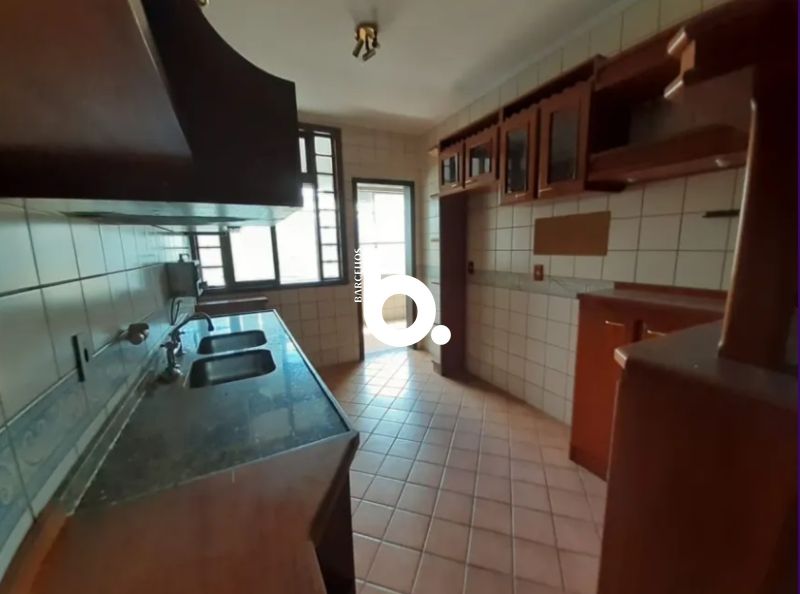 Apto 3D  no bairro HIGIENOPOLIS em PORTO ALEGRE