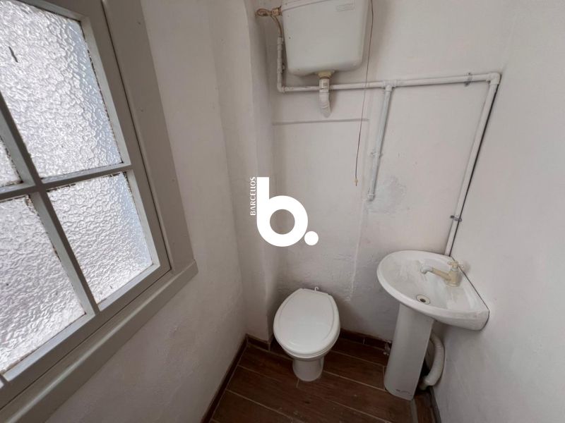 APARTAMENTO COMERCIAL NA ESQUINA DEMOCRÁTICA!