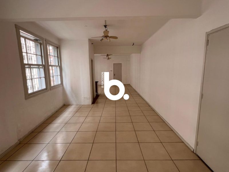APARTAMENTO COMERCIAL NA ESQUINA DEMOCRÁTICA!