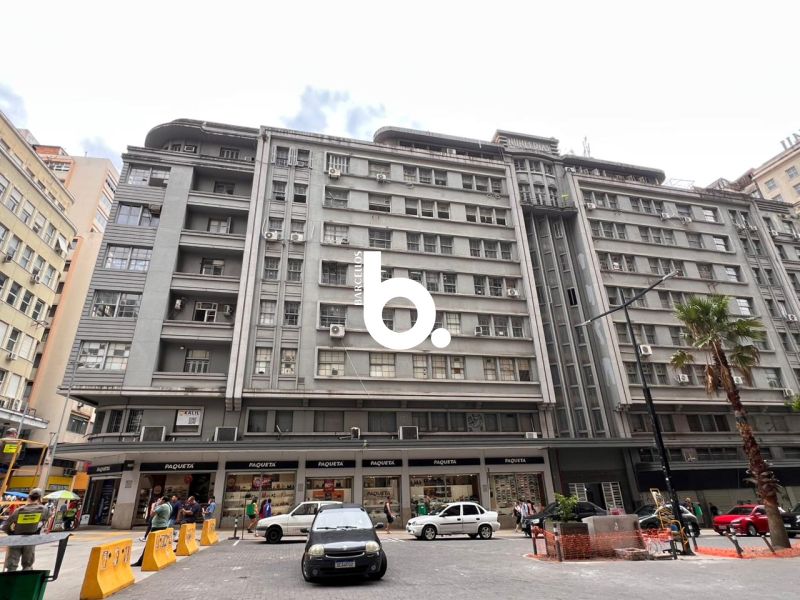 APARTAMENTO COMERCIAL NA ESQUINA DEMOCRÁTICA!