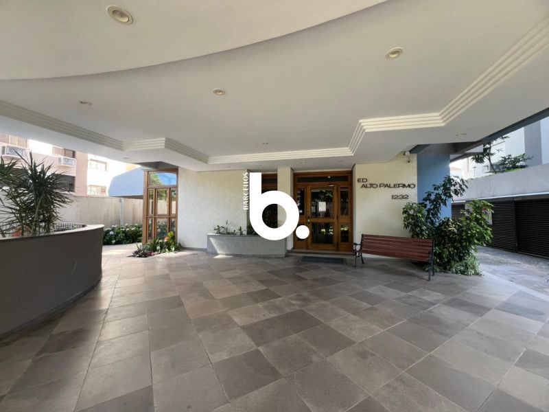 Apto 2D  no bairro MENINO DEUS em PORTO ALEGRE