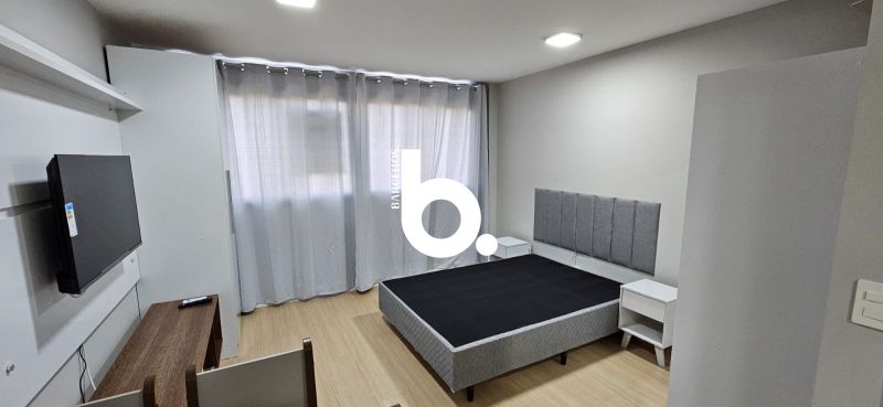 LINDO LOFT NA CIDADE BAIXA ( NOVO )