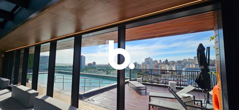 LINDO LOFT NA CIDADE BAIXA ( NOVO )