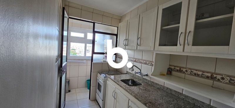 LINDO APARTAMENTO MOBILIADO NO PRAIA DE BELAS