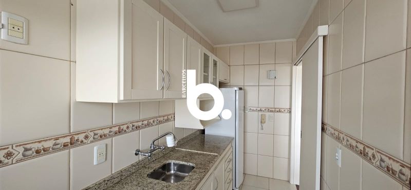 LINDO APARTAMENTO MOBILIADO NO PRAIA DE BELAS