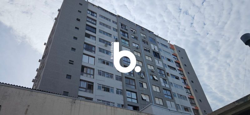 LINDO APARTAMENTO MOBILIADO NO PRAIA DE BELAS