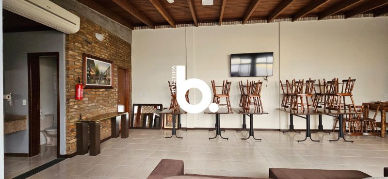 LINDO APARTAMENTO MOBILIADO NO PRAIA DE BELAS