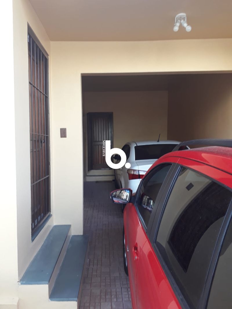 Excelente SOBRADO para locação no bairro Mont Serrat