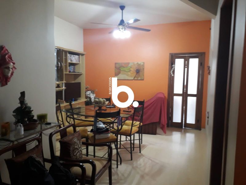 Excelente SOBRADO para locação no bairro Mont Serrat